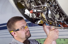 learjet-engine-and-apu-image
